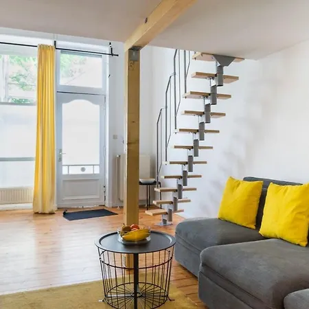 Modern Ac Selfcheckin Berlin