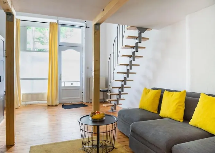 Modern Ac Selfcheckin ベルリン